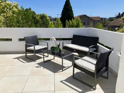 Appartement Terrasse Panoramique Hopitaux Et Facultes