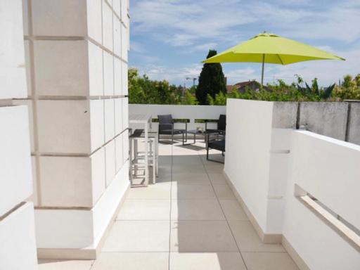 Apartment Terrasse Panoramique Hopitaux Et Facultes